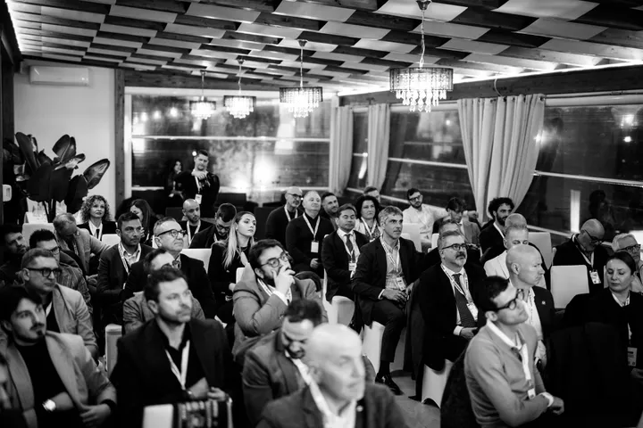 Serata principale di Febbraio — fotografia 8